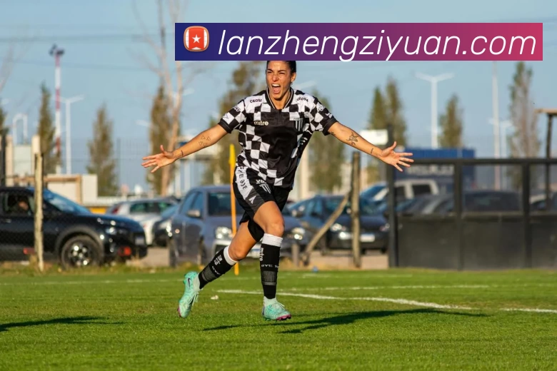 FIFA世界杯官方站 - 赛事新闻与数据更新 | 国际足联 | The World CupAPP 体育赛事宣传图